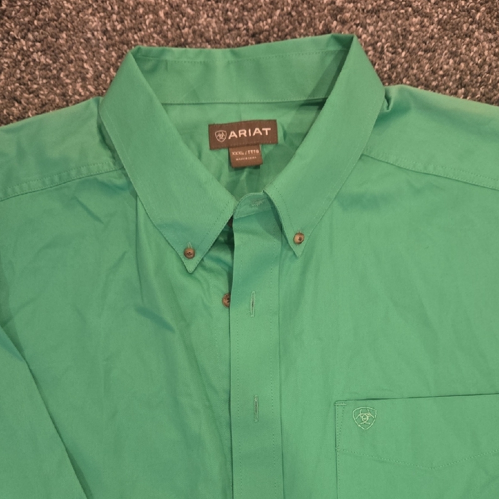 Ariat Men's Green Casual Button-Down Shirt